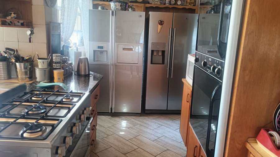 4 Bedroom Property for Sale in Wilkoppies North West